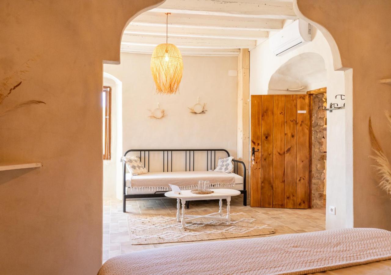 Masia Aubareda San Martín de Tous エクステリア 写真